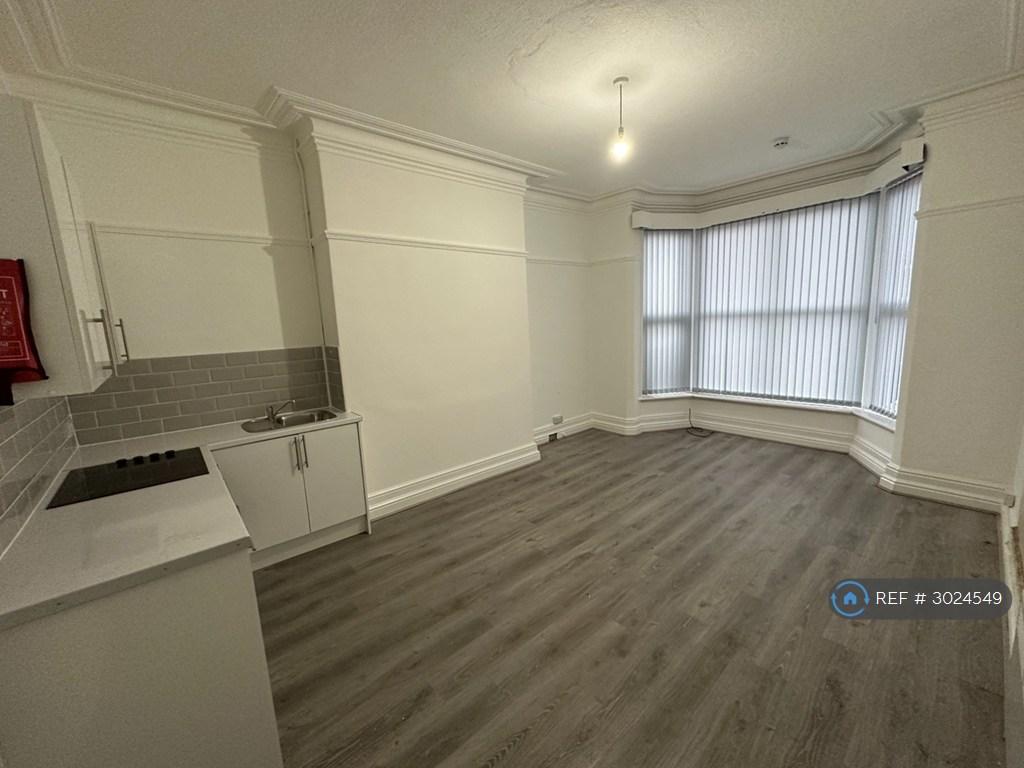 Apartment in Leeds - View 2