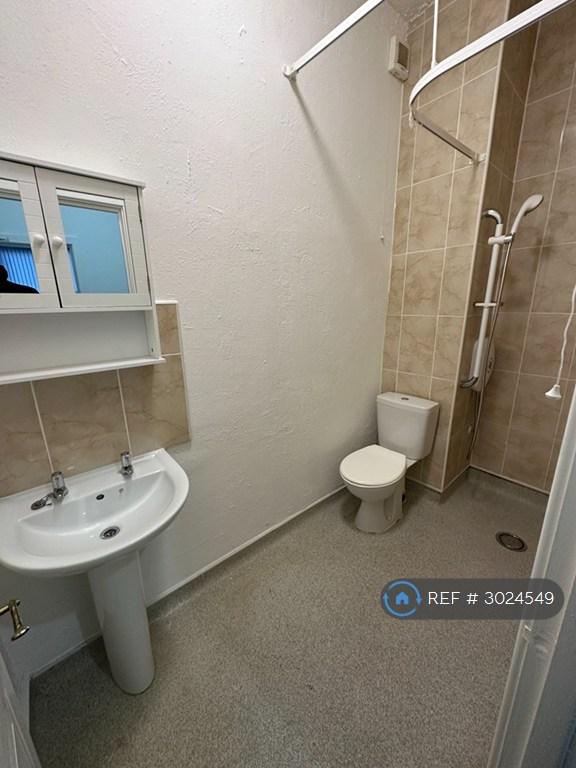 Apartment in Leeds - View 4