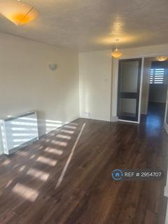 2 bedroom flat to rent, Haig Gardens, Gravesend, DA12