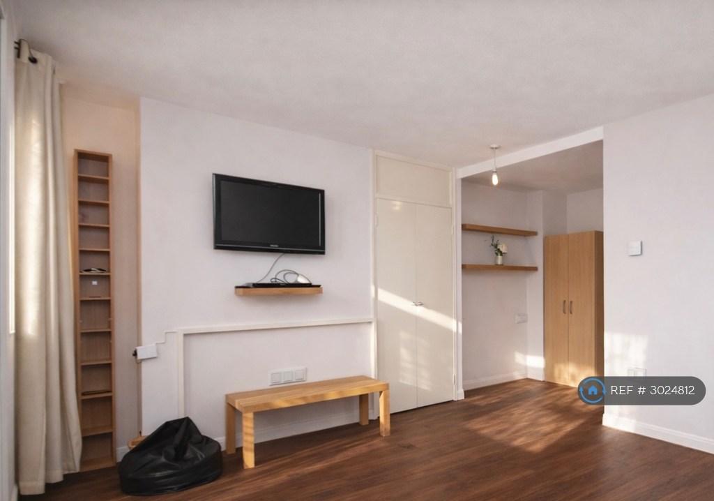 Apartment in London - View 2