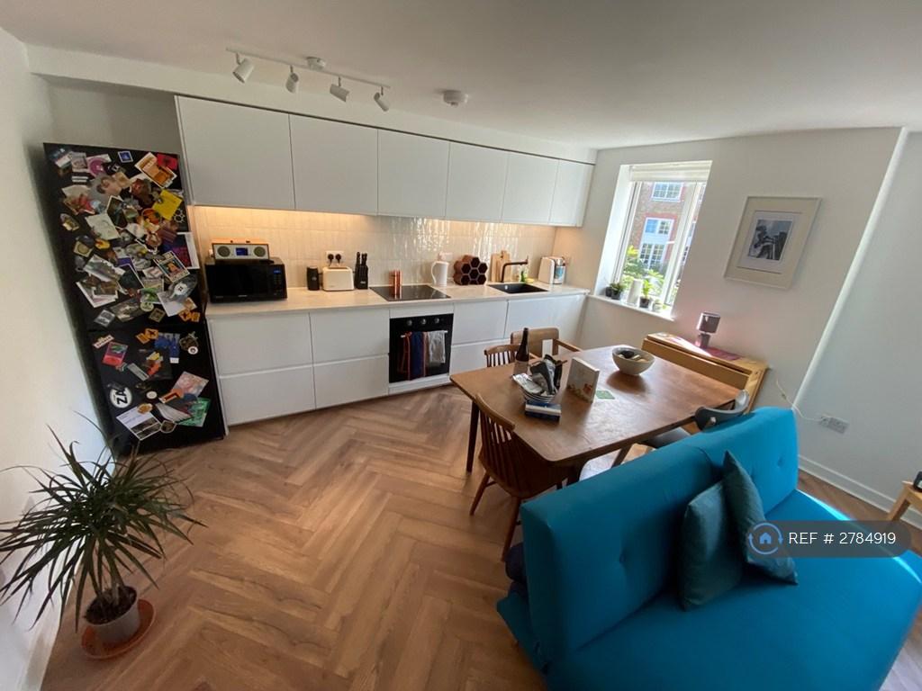 Apartment in London - View 3