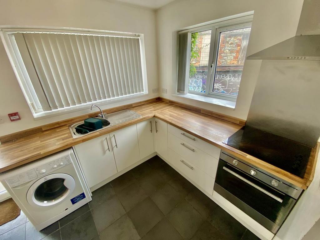 Apartment in Swansea - View 4