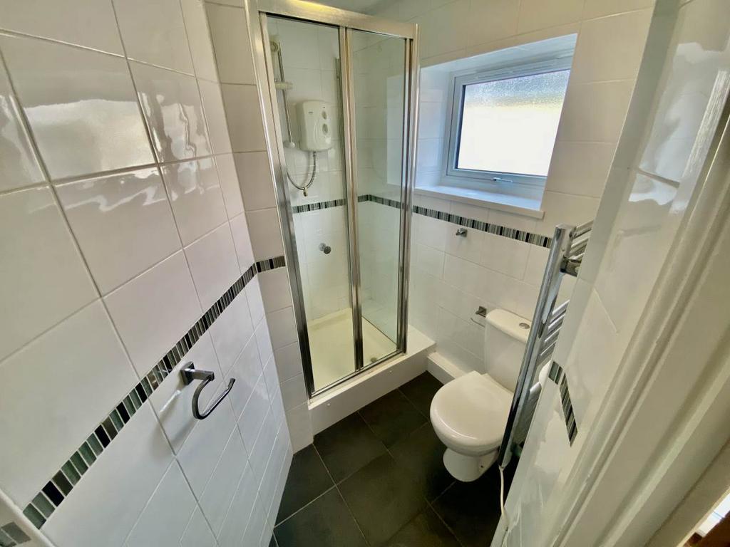 Apartment in Swansea - View 5