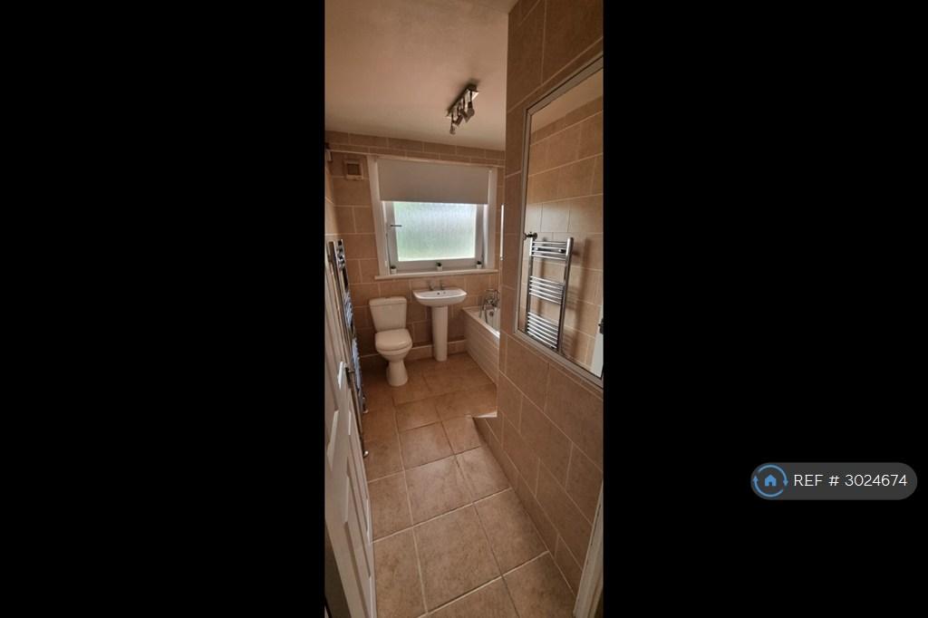 Apartment in Rutherglen, Glasgow - View 2