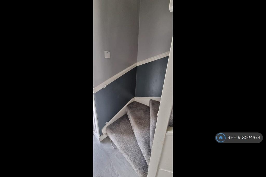 Apartment in Rutherglen, Glasgow - View 5