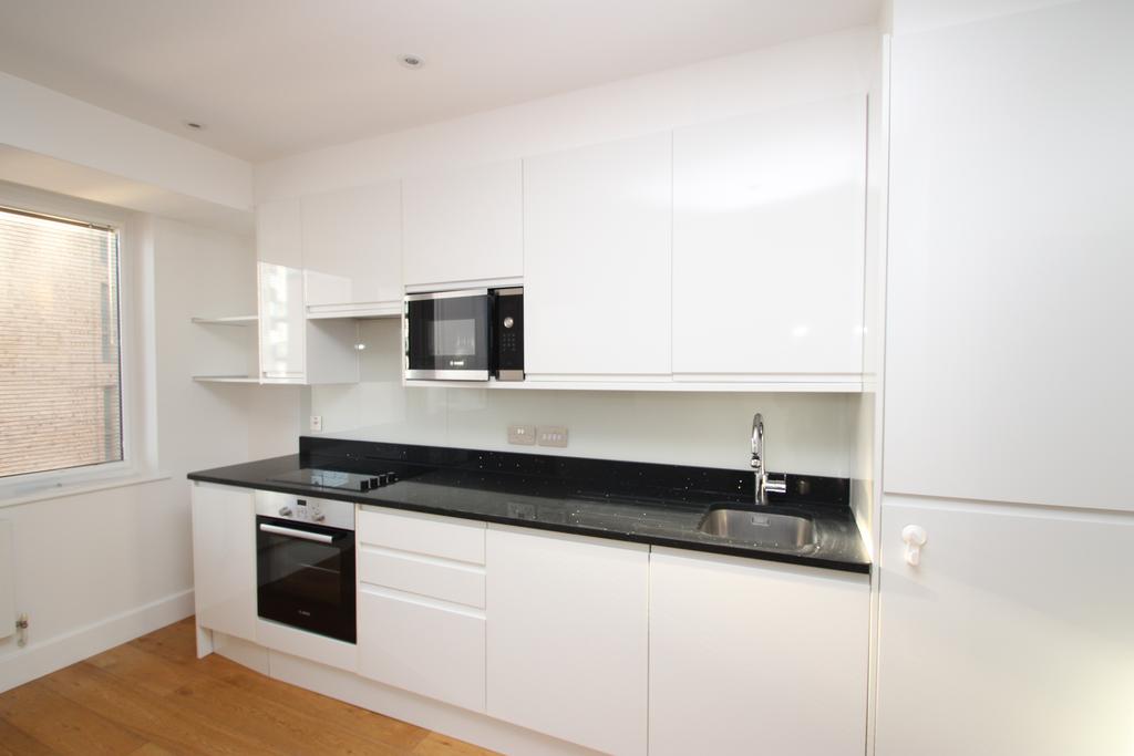 Apartment in Croydon - View 3