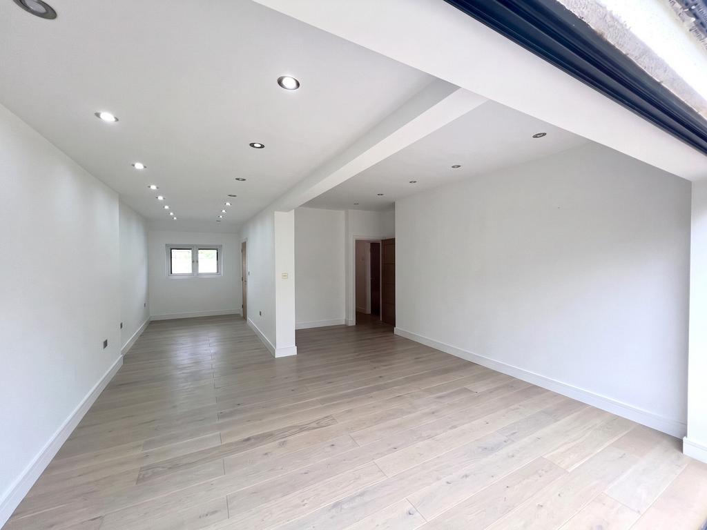 House in Ilford - View 5