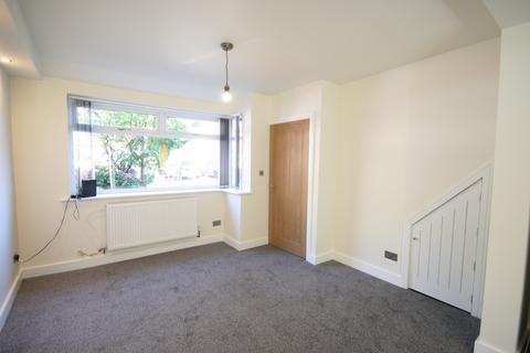 3 bedroom semi-detached house to rent, Windsor Drive, Audenshaw M34