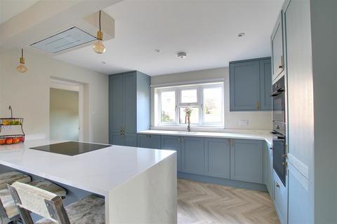 4 bedroom detached house for sale, Hill Rise, St. Ives