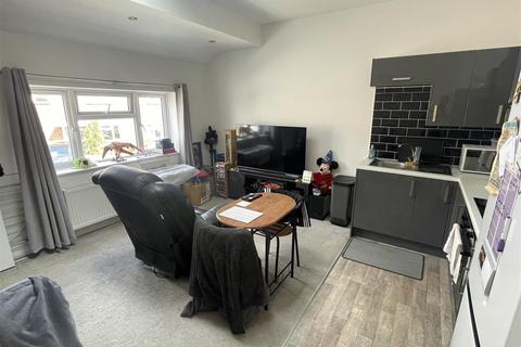 1 bedroom apartment to rent, Beaufort Road, Bristol BS37