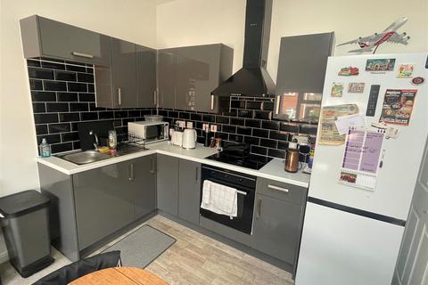 1 bedroom apartment to rent, Beaufort Road, Bristol BS37