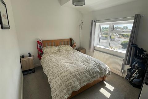 1 bedroom apartment to rent, Beaufort Road, Bristol BS37