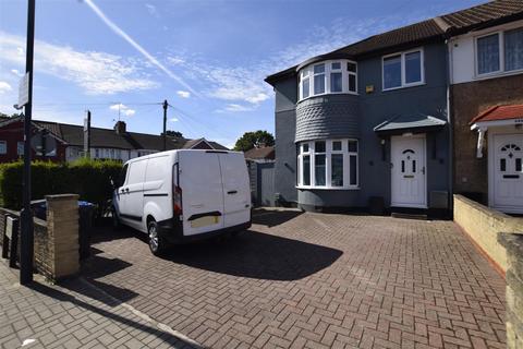 Gaddesden Avenue, Wembley