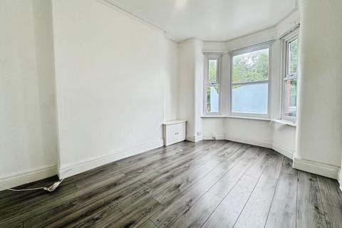 3 bedroom terraced house to rent, Fitzwarren Street, Greater Manchester M6