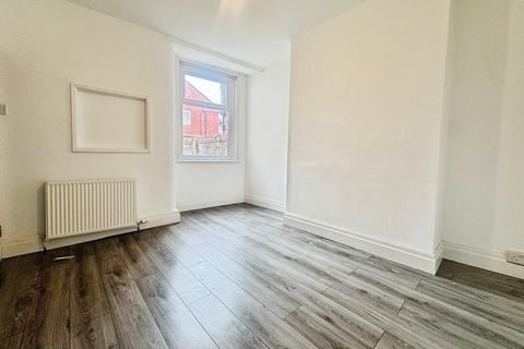 3 bedroom terraced house to rent, Fitzwarren Street, Greater Manchester M6