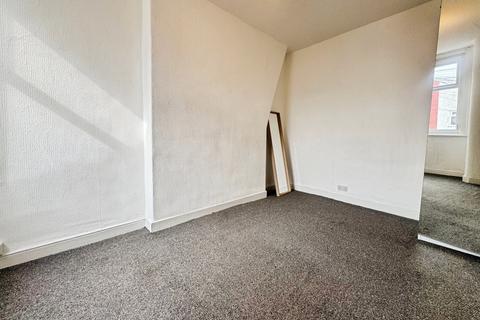 3 bedroom terraced house to rent, Fitzwarren Street, Greater Manchester M6