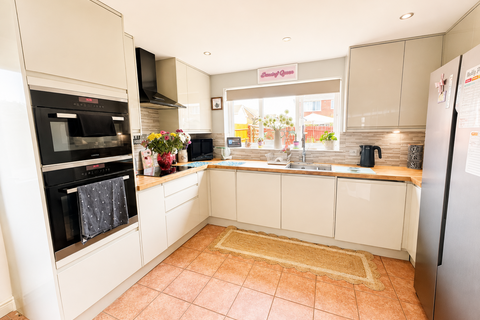 4 bedroom detached house for sale, Brewhouse Lane, Soham