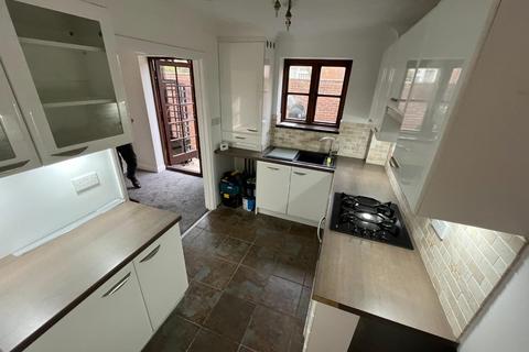 2 bedroom terraced house to rent, Coppercourt Leaze, Wimborne