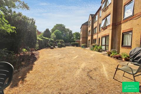 2 bedroom retirement property for sale, Friern Park, London