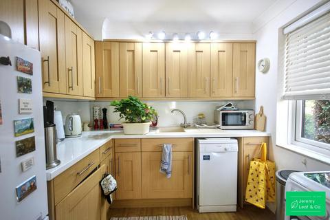 2 bedroom retirement property for sale, Friern Park, London