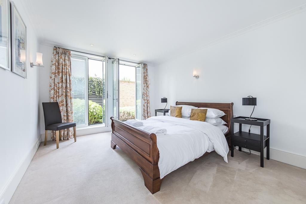 Apartment in London - View 5