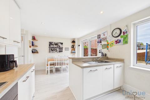 4 bedroom semi-detached house for sale, Garratt Close,  Poulton-le-Fylde, FY6