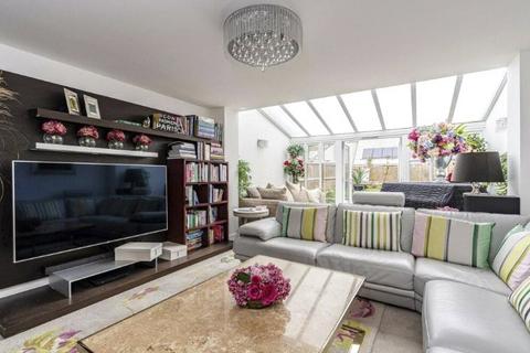 4 bedroom semi-detached house to rent, Kilty Place, High Wycombe, Buckinghamshire, HP11