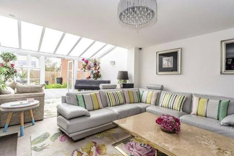 4 bedroom semi-detached house to rent, Kilty Place, High Wycombe, Buckinghamshire, HP11