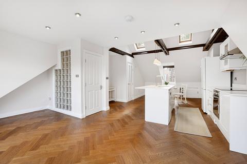 3 bedroom apartment for sale, Thornton Avenue, London, W4