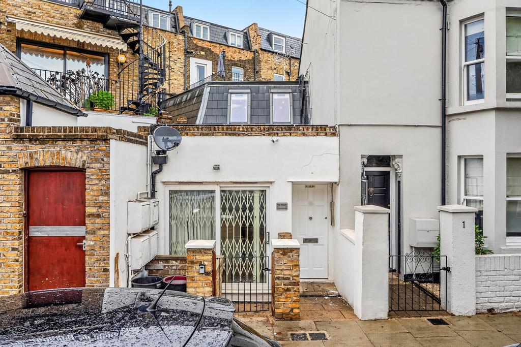 Apartment in London, Falcon Estate, Battersea - View 2