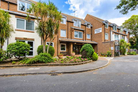 1 bedroom retirement property for sale, Hunting Gate, Birchington, Kent, CT7