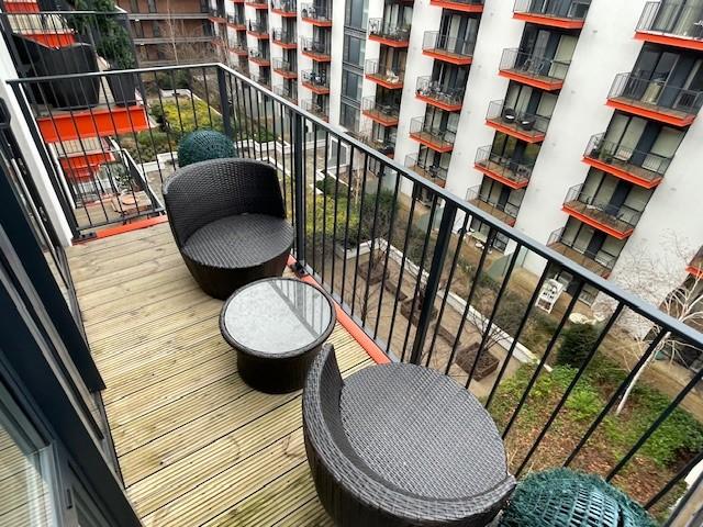 Apartment in London - View 5
