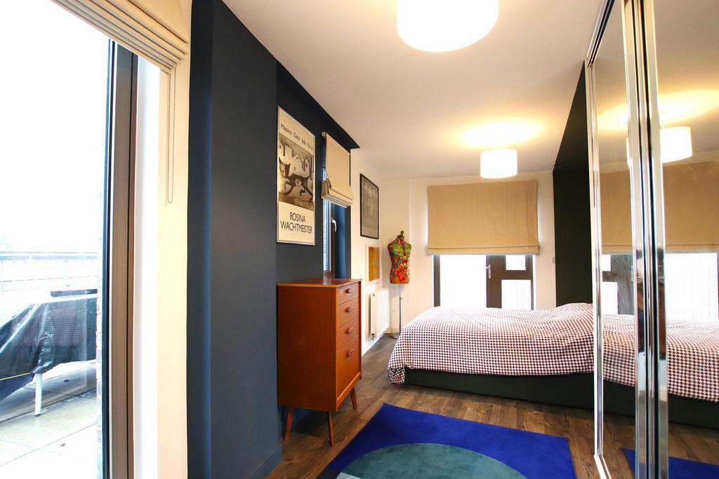 Apartment in Croydon - View 4