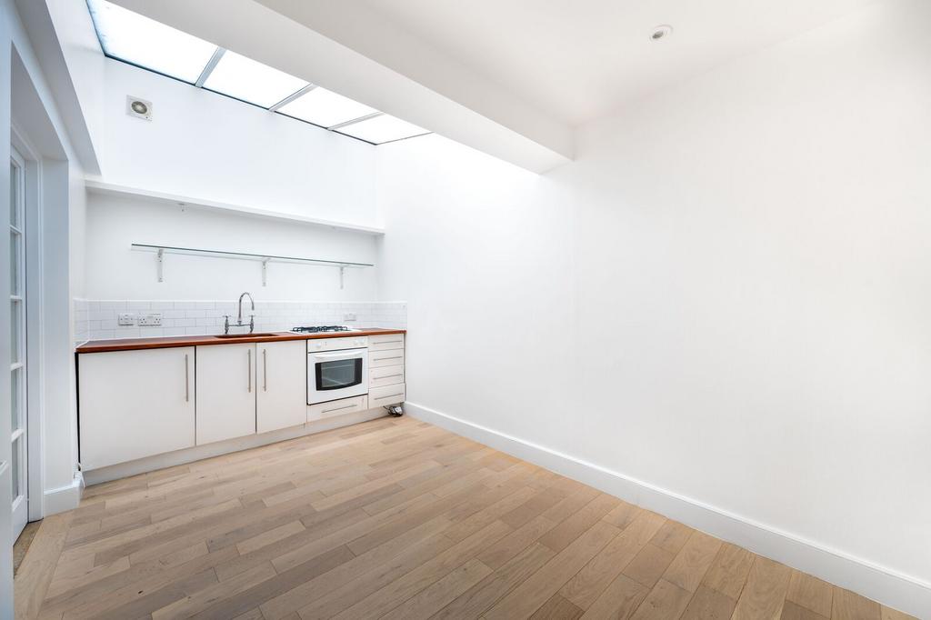 Apartment in London - View 2