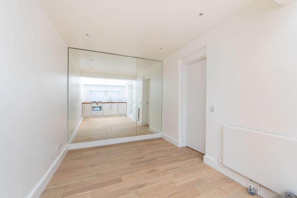 Apartment in London - View 4