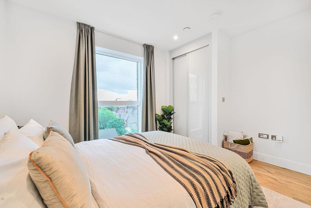 Apartment in London - View 3