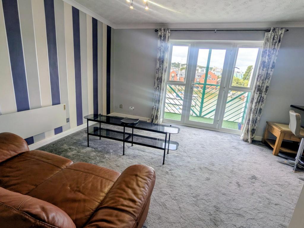 Apartment in Marina - View 2