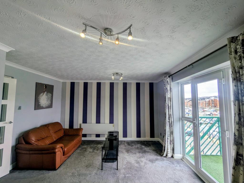 Apartment in Marina - View 3