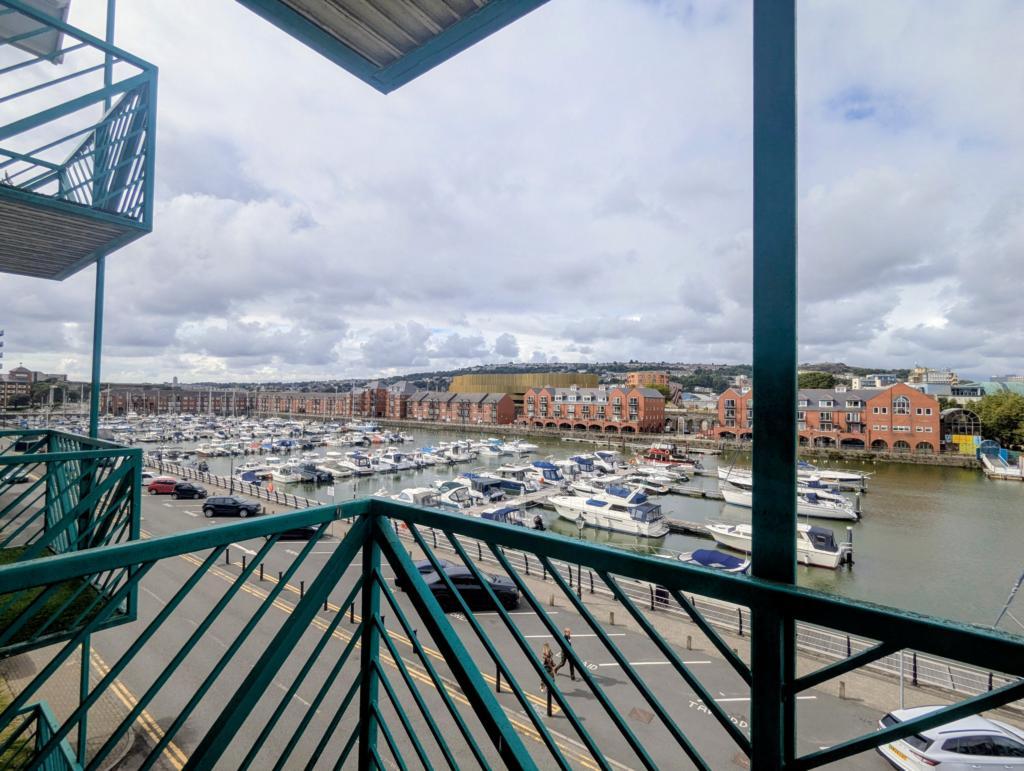 Apartment in Marina - View 5