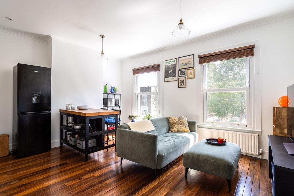 Apartment in London - View 3