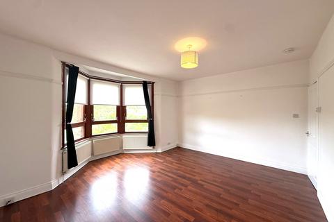 2 bedroom flat to rent, Dinart Street, Riddrie