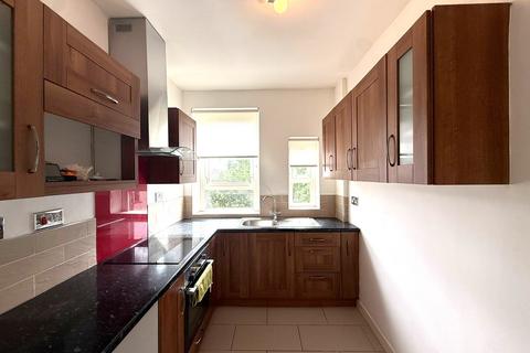2 bedroom flat to rent, Dinart Street, Riddrie