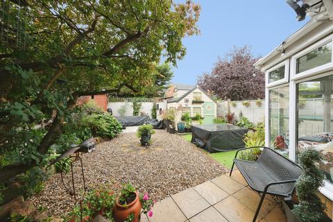 4 bedroom detached house for sale, Weavers Close, Belper