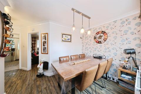 4 bedroom detached house for sale, Weavers Close, Belper