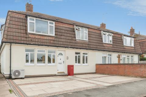 2 bedroom maisonette for sale, Queens Road, Leicester, Leicestershire, LE8