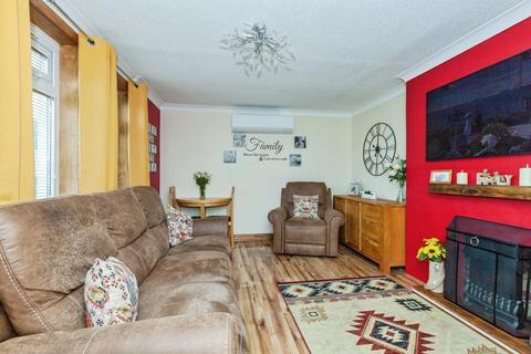 2 bedroom maisonette for sale, Queens Road, Leicester, Leicestershire, LE8