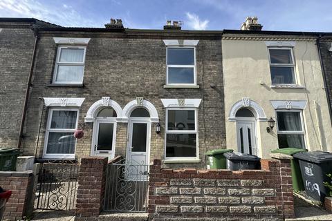 2 bedroom terraced house to rent, Lichfield Road, GREAT YARMOUTH