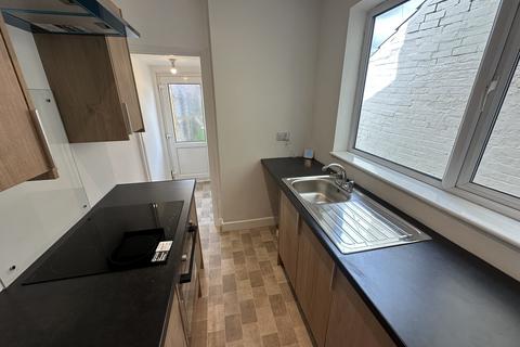 2 bedroom terraced house to rent, Lichfield Road, GREAT YARMOUTH