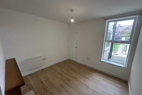 2 bedroom terraced house to rent, Lichfield Road, GREAT YARMOUTH