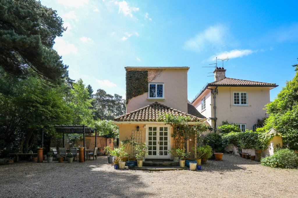 House in Surrey Heath, Windlesham - View 3